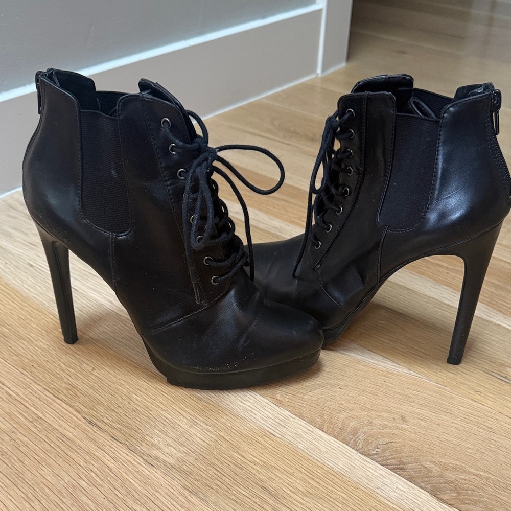 Zara Black Heeled Lace-Up Boots